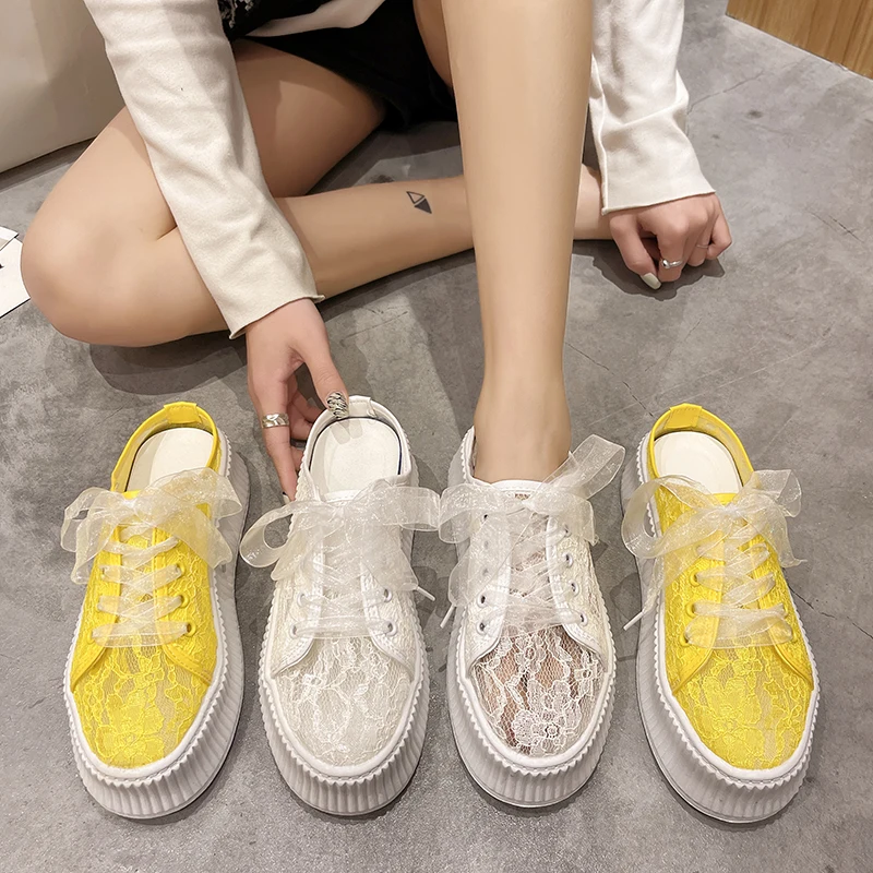 Flat Shoes Female Slippers Casual Fretwork Heels Slipers Women Cover Toe Slides Med Luxury 2021 Soft Fabric PU Fashion Rubber
Flat Shoes Female Slippers Casual Fretwork Heels Slipers Women Cover Toe Slides Med Luxury 2021 Soft Fabric PU Fashion Rubber