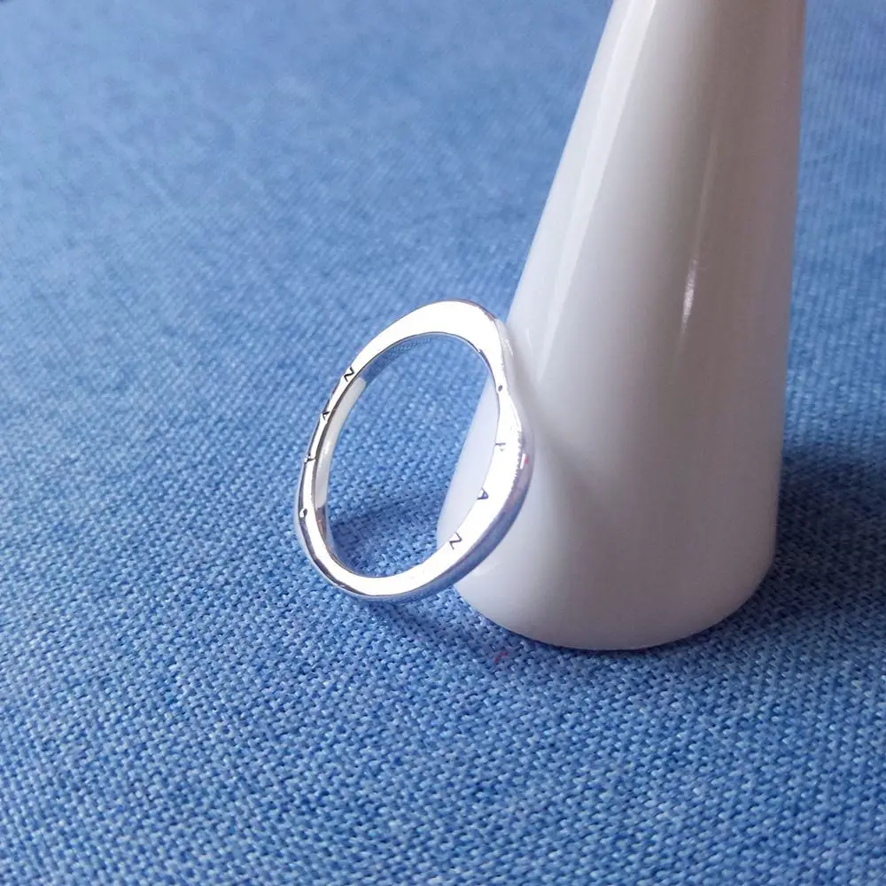 2020 Ladies Fashion Trend Creative New Ring Temperament Elegant Simple and Exquisite Heart-shaped Ring High Quality Anniversary
2020 Ladies Fashion Trend Creative New Ring Temperament Elegant Simple and Exquisite Heart-shaped Ring High Quality Anniversary