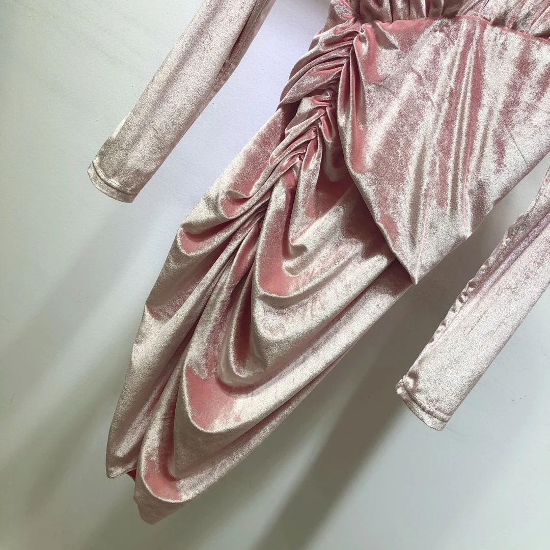 2021 new ladies fashion long-sleeved V-neck reflective two-tone gold velvet dress 0309
2021 new ladies fashion long-sleeved V-neck reflective two-tone gold velvet dress 0309