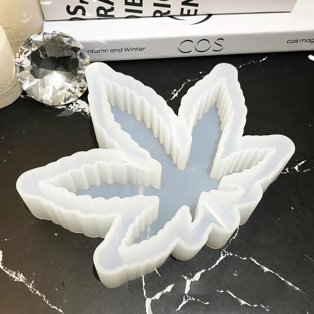 DIY Crystal Mirror Mold Ashtray Mold Maple Leaf Container Cup Pad Handmade UV Epoxy Resin Silicone Mold Home Decor
DIY Crystal Mirror Mold Ashtray Mold Maple Leaf Container Cup Pad Handmade UV Epoxy Resin Silicone Mold Home Decor