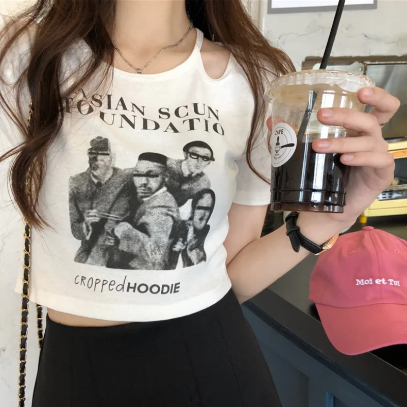 Summer 2021 new design off-shoulder short print T-shirt women's short sleeves female bottoming shirt tights navel pullover tops
Summer 2021 new design off-shoulder short print T-shirt women's short sleeves female bottoming shirt tights navel pullover tops