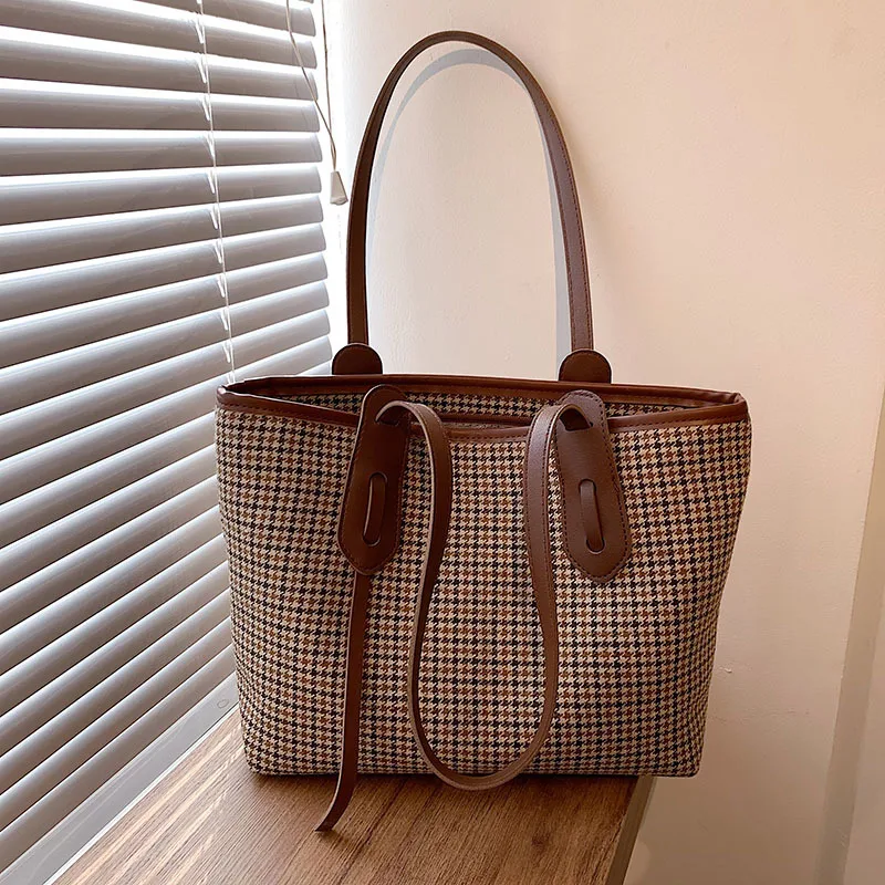 Brown crossbody tote bags for women luxury designer handbag messenger bucket bag korean fashion Simple checkered shoulder bag
Brown crossbody tote bags for women luxury designer handbag messenger bucket bag korean fashion Simple checkered shoulder bag