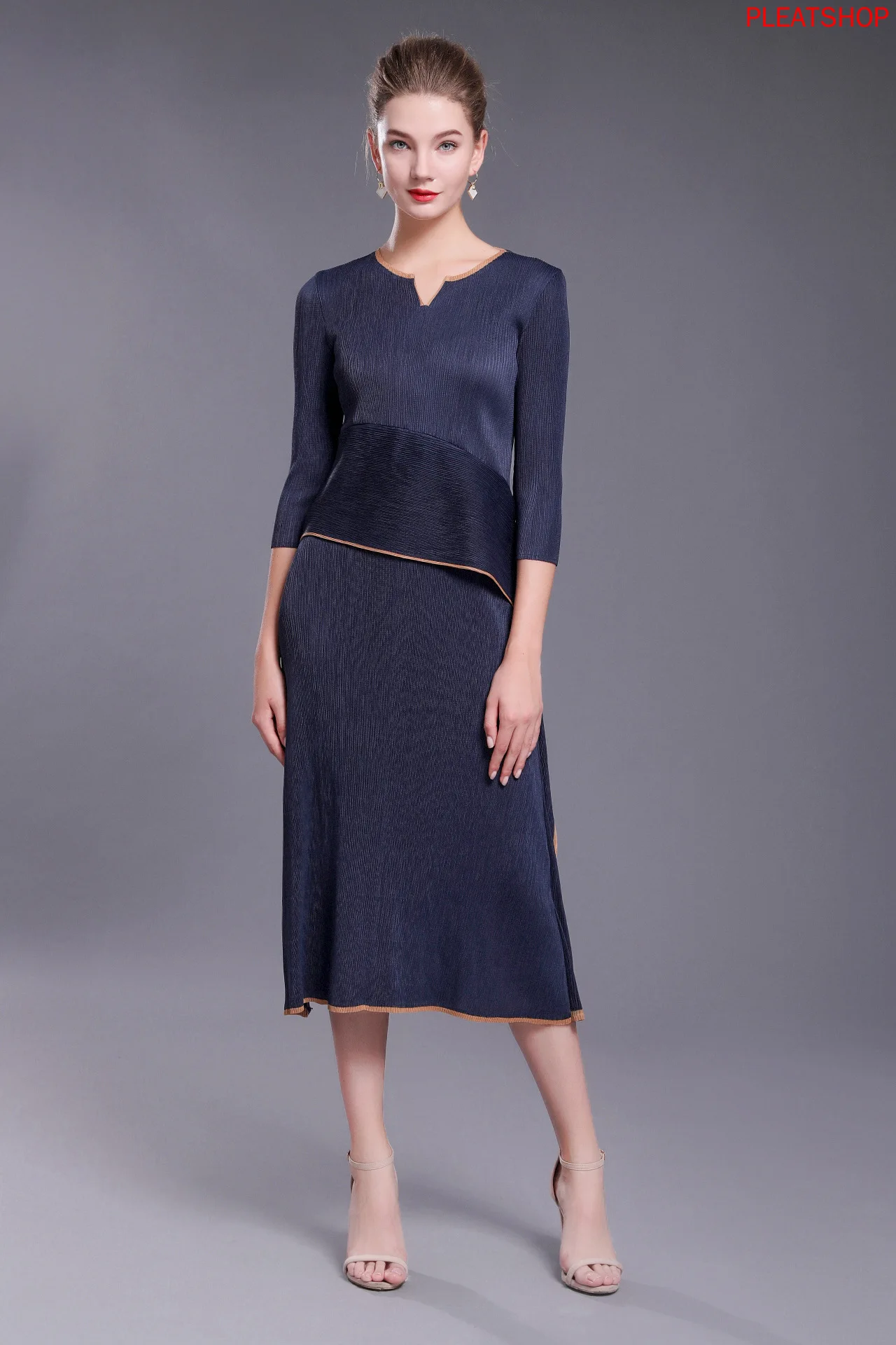 Miyake Pleated New Style Dress Elegant Slim Fit Large Size High-waisted Slimming Mixed Colors V- neck Dress vestido women clothe
Miyake Pleated New Style Dress Elegant Slim Fit Large Size High-waisted Slimming Mixed Colors V- neck Dress vestido women clothe