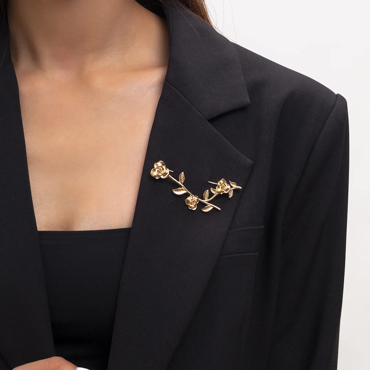Origin Summer Temperament 3D Rose Flower Brooch for Women Femme Trendy Gold Color Metallic Paper Clip Plant Brooch Jewellery
Origin Summer Temperament 3D Rose Flower Brooch for Women Femme Trendy Gold Color Metallic Paper Clip Plant Brooch Jewellery
