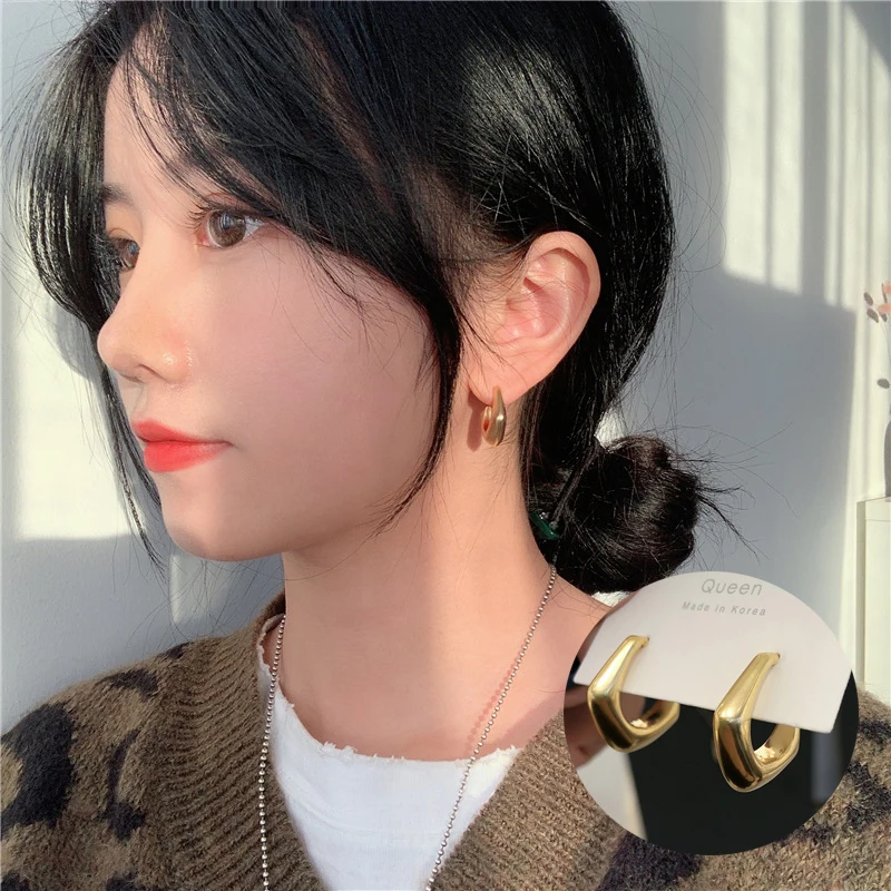 Женские серьги-гвоздики из серебра 925 пробы
Женские серьги-гвоздики из серебра 925 пробы