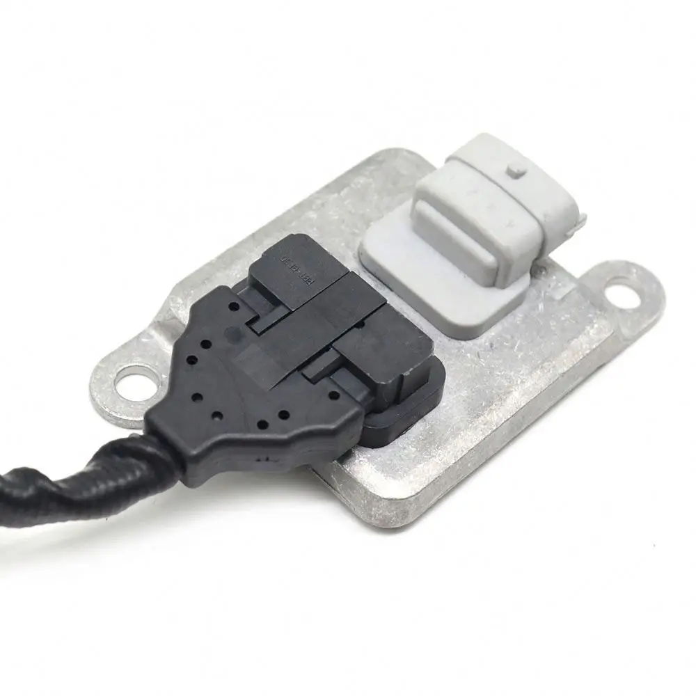 3687334RX NOx Nitrogen Oxide Sensor For cum-mins QSB 6.7L
3687334RX NOx Nitrogen Oxide Sensor For cum-mins QSB 6.7L