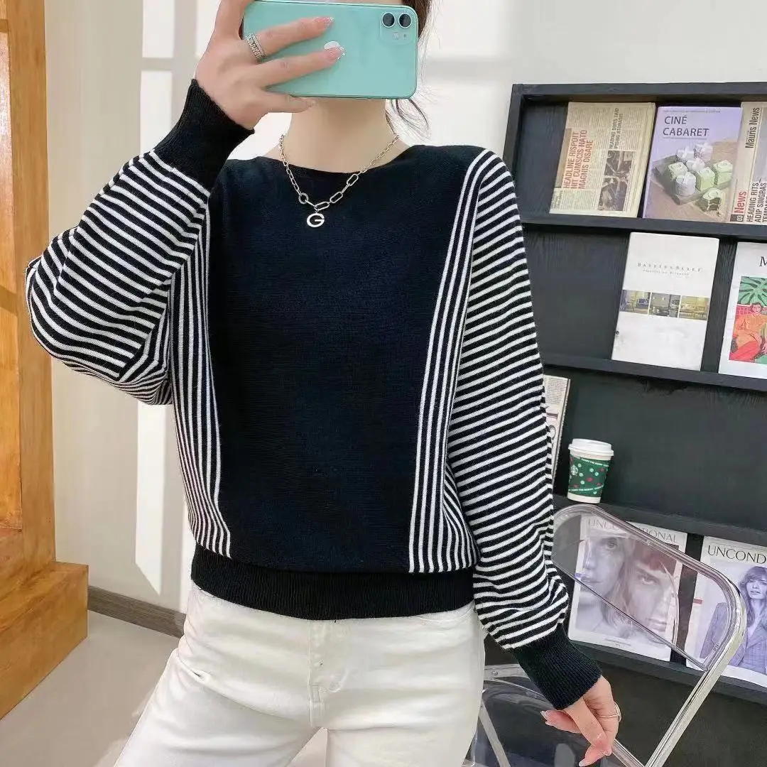 Autumn Women Stripe Splice Color Contrast O-Neck Pullover Sweater Loose Vintage Temperament Bat Shirt Knitting Top TT0633
Autumn Women Stripe Splice Color Contrast O-Neck Pullover Sweater Loose Vintage Temperament Bat Shirt Knitting Top TT0633