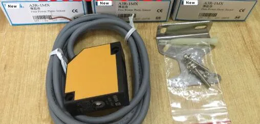 Новый оригинальный фотоэлектрический светоотражающий выключатель дневного света 24 В
Новый оригинальный фотоэлектрический светоотражающий выключатель дневного света 24 В