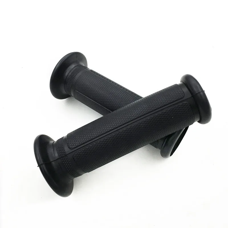 Retro Motorcycle Grips Throttle Grip Rubber Motocross Refitting Accessories Antiskid Design 7/8'' 22mm Universal Black
Retro Motorcycle Grips Throttle Grip Rubber Motocross Refitting Accessories Antiskid Design 7/8'' 22mm Universal Black