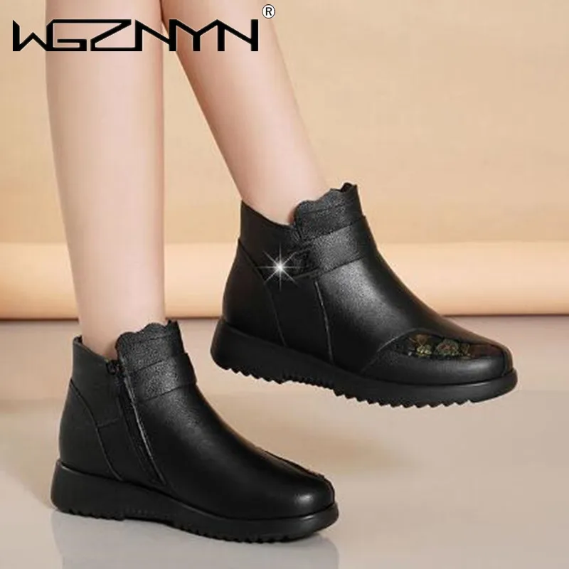 Winter NEW Mother Cotton Shoes Wool Boots Middle-aged Women Shoes Boots Flat Wedges Genuine PU Leather Shoes Women's Boots Snow
Winter NEW Mother Cotton Shoes Wool Boots Middle-aged Women Shoes Boots Flat Wedges Genuine PU Leather Shoes Women's Boots Snow