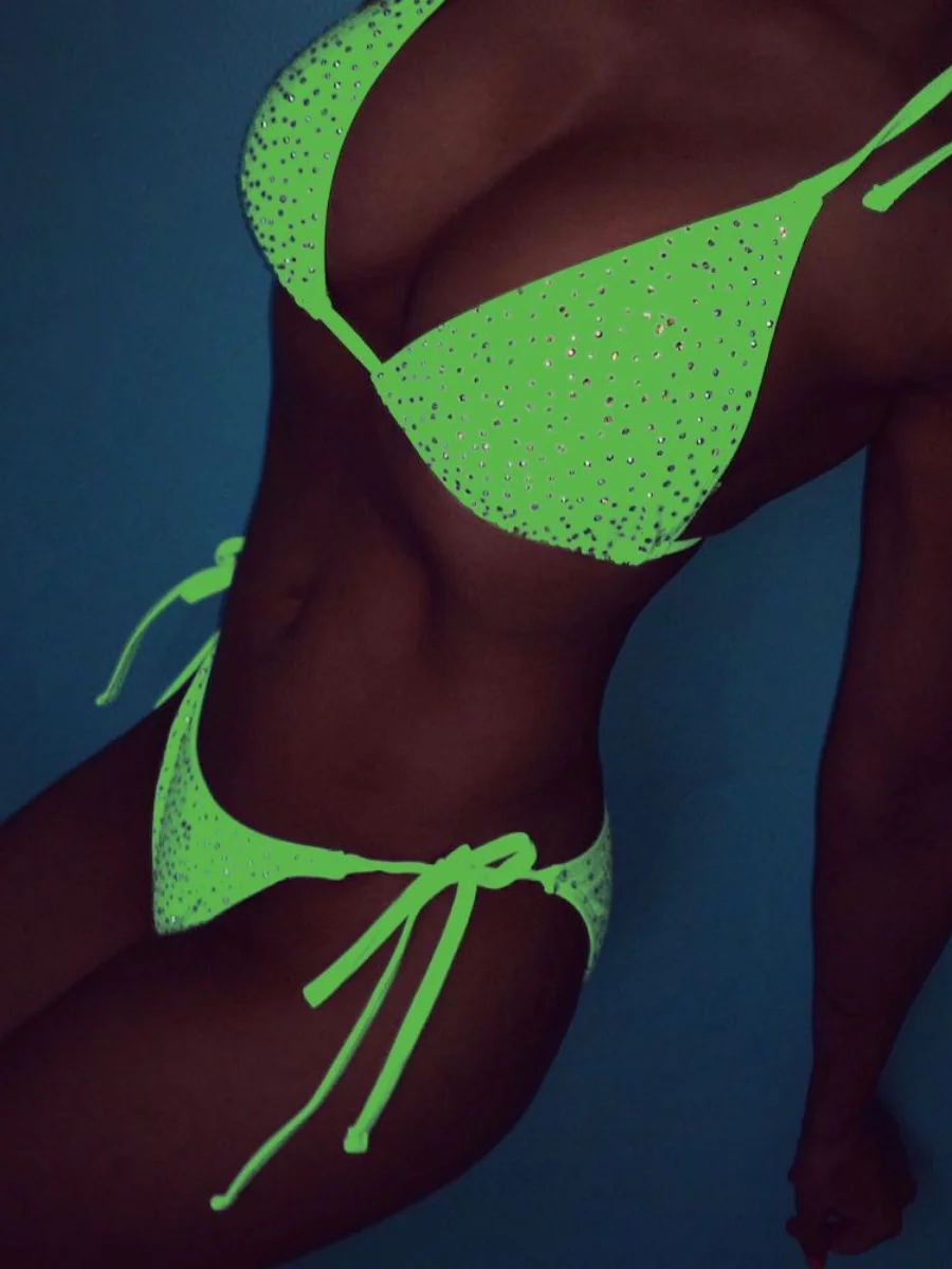 Swimsuit Bikini Swimsuit Hot Diamond Split Swimsuit with Diamond Strap Three-point Swimsuit 2 Piece Sets Womens
Swimsuit Bikini Swimsuit Hot Diamond Split Swimsuit with Diamond Strap Three-point Swimsuit 2 Piece Sets Womens