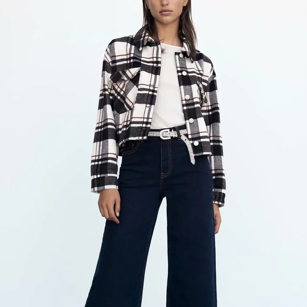 Za Women 2021 New Fashion Check Woolen Short Jacket Coat Vintage Long Sleeve pocket Button-up Female Outerwear Chic Tops
Za Women 2021 New Fashion Check Woolen Short Jacket Coat Vintage Long Sleeve pocket Button-up Female Outerwear Chic Tops