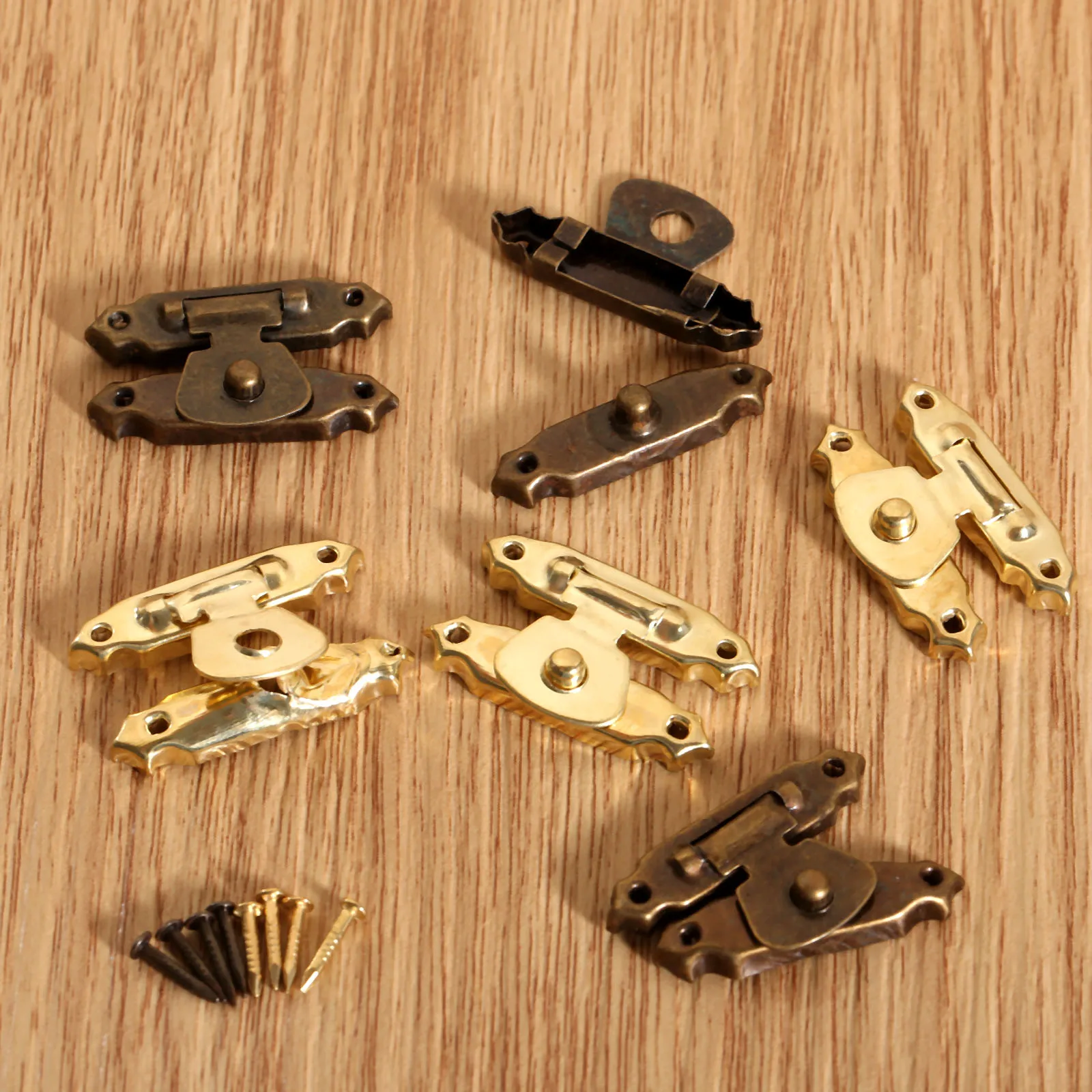10Pcs Antique Bronze/Gold Iron Jewelry Gift Box Padlock Hasps Latch Clasp Lock Wooden Wine Box Buckle Furniture Hardware 26*15mm
10Pcs Antique Bronze/Gold Iron Jewelry Gift Box Padlock Hasps Latch Clasp Lock Wooden Wine Box Buckle Furniture Hardware 26*15mm