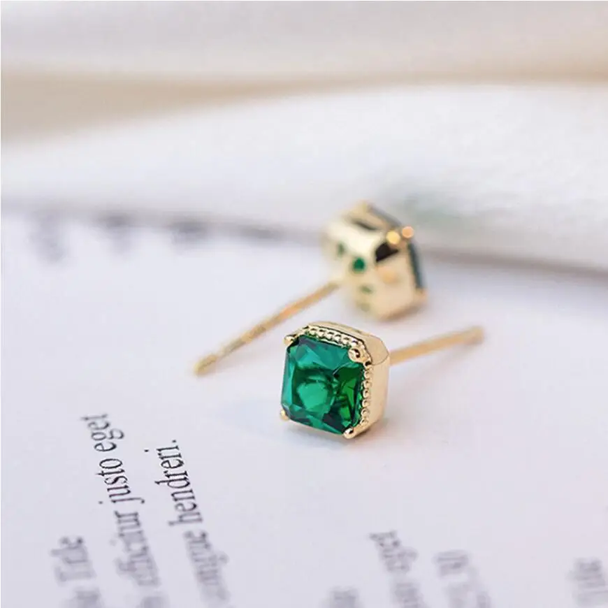 925 Sterling Silver Simple Senior Retro Square Green Zircon Stud Earrings For Women Trend Fine Jewelry Birthday Party Gifts E583
925 Sterling Silver Simple Senior Retro Square Green Zircon Stud Earrings For Women Trend Fine Jewelry Birthday Party Gifts E583