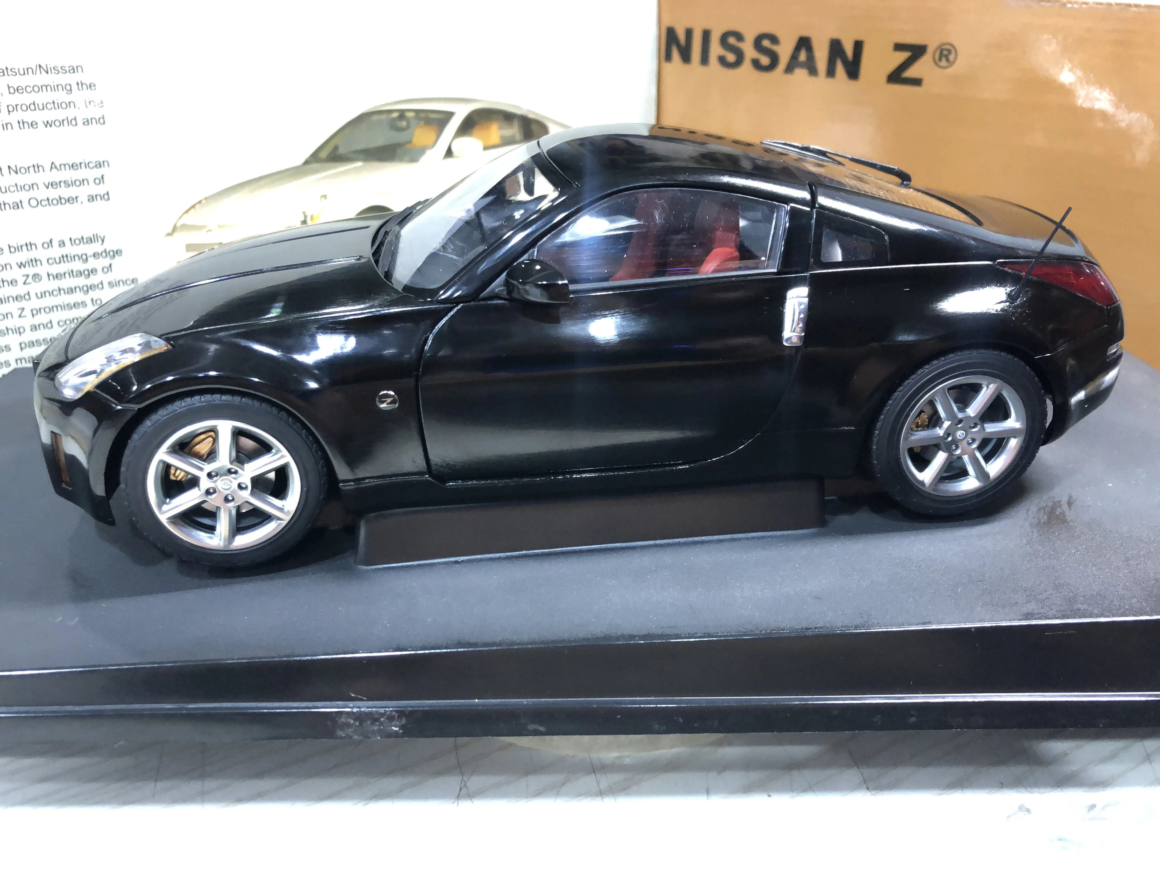 Autoart 1:18 Nissan 350Z Fairlady S-tune Fairlady Nismo JDM Initial D Limited Collector Edition Metal Diecast Model Toy Gift
Autoart 1:18 Nissan 350Z Fairlady S-tune Fairlady Nismo JDM Initial D Limited Collector Edition Metal Diecast Model Toy Gift