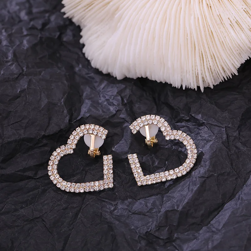 Luxury Bling Zircon Stone Love Heart Stud Earrings for Women Open Clip On Earring Non Piercing Fashion Jewelry 2020 New
Luxury Bling Zircon Stone Love Heart Stud Earrings for Women Open Clip On Earring Non Piercing Fashion Jewelry 2020 New