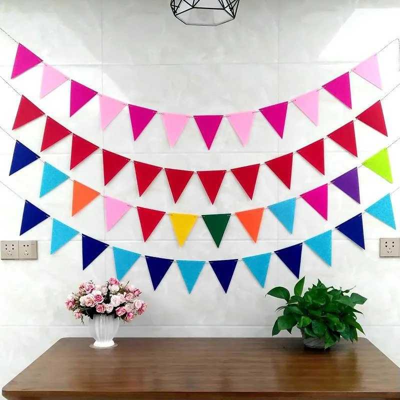 Holiday flashing colored flags, 3m 12 flags 18Cm banner hanging flags, birthday flags, banquet party, Valentine’s day decoration
Holiday flashing colored flags, 3m 12 flags 18Cm banner hanging flags, birthday flags, banquet party, Valentine’s day decoration