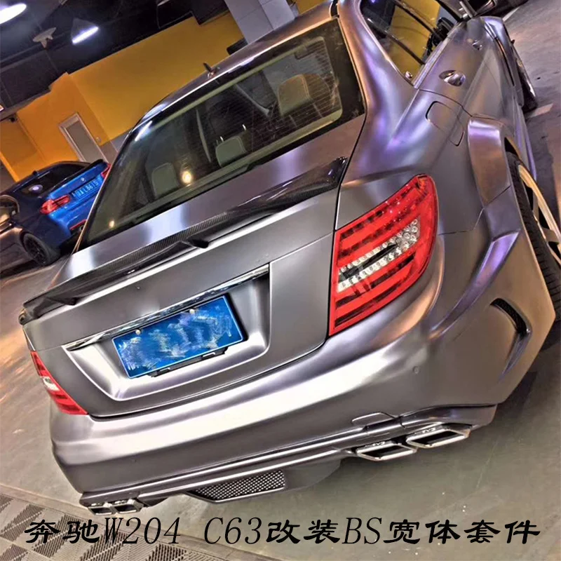 Настраиваемая для W204c260c200c63 Benz настраиваемая широкоугольная Передняя и задняя боковые накладки на юбку колеса для бровей
Настраиваемая для W204c260c200c63 Benz настраиваемая широкоугольная Передняя и задняя боковые накладки на юбку колеса для бровей