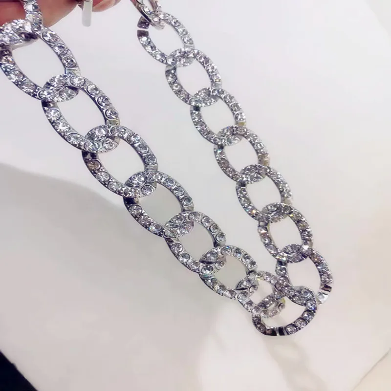 Rhinestone Inlay Necklace Female Geometric Punk Fashion Style Exaggerated All-Match Cool Street New Chain Jewelry Accessories
Rhinestone Inlay Necklace Female Geometric Punk Fashion Style Exaggerated All-Match Cool Street New Chain Jewelry Accessories