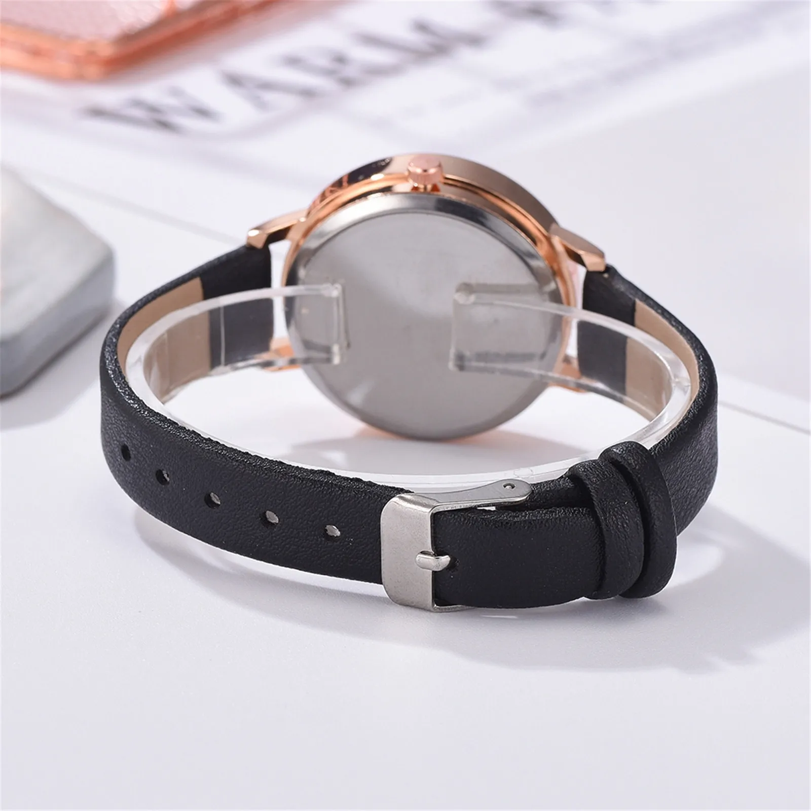 Rhinestone Sleek Minimalist Fashion With Strap Dial Women Quartz Leather Watch Waterproof High Quality Casual Unisex Gift Watch
Rhinestone Sleek Minimalist Fashion With Strap Dial Women Quartz Leather Watch Waterproof High Quality Casual Unisex Gift Watch