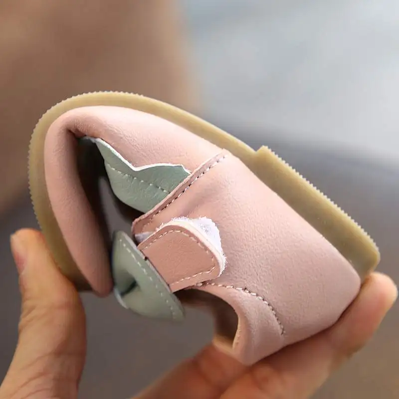 Girls Shoes Fashion PU Leather kids Shoes Non-slip Solid Sandals Princess Square Baby Girls shoes
Girls Shoes Fashion PU Leather kids Shoes Non-slip Solid Sandals Princess Square Baby Girls shoes