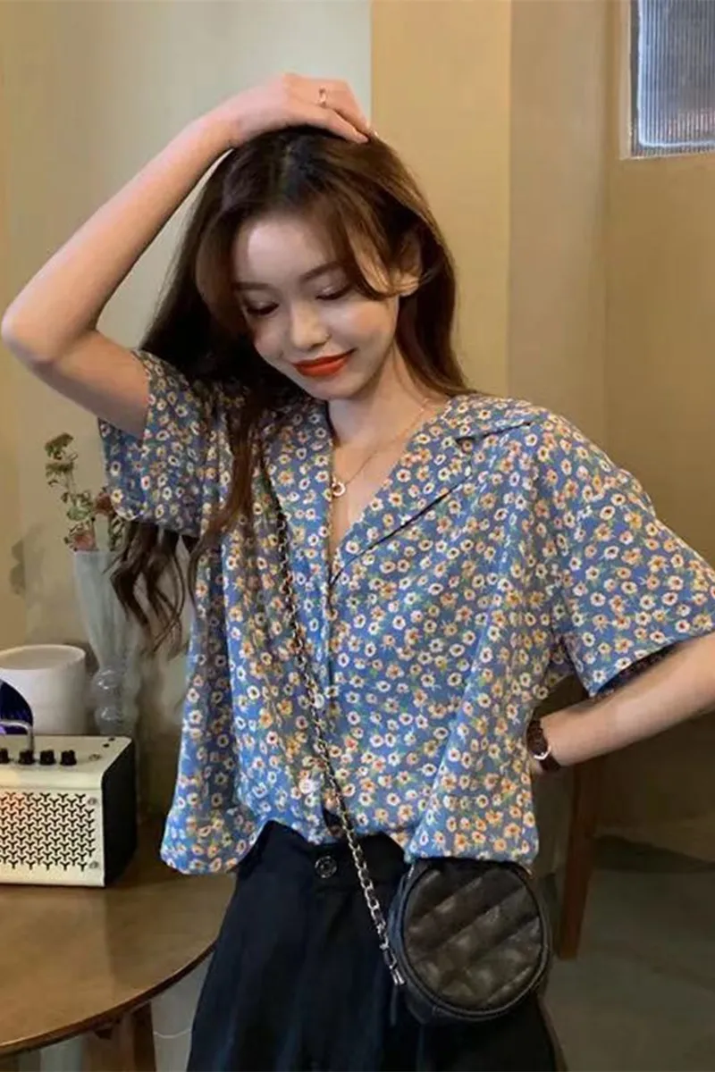 Houthion Chiffon Slim Women's Blouses New Casual Blouse Fashion Short Sleeve Top Buttons Floral V-neck Shirt Summer
Houthion Chiffon Slim Women's Blouses New Casual Blouse Fashion Short Sleeve Top Buttons Floral V-neck Shirt Summer