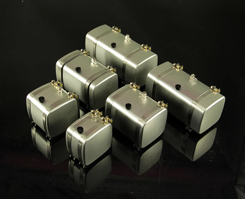 1PC 1/14 Simulation Oil Tank Hydraulic Oil Tanks 36*52*52mm Aluminum Fuel Tank for 1:14 Tamiya Tractor RC Car Parts
1PC 1/14 Simulation Oil Tank Hydraulic Oil Tanks 36*52*52mm Aluminum Fuel Tank for 1:14 Tamiya Tractor RC Car Parts