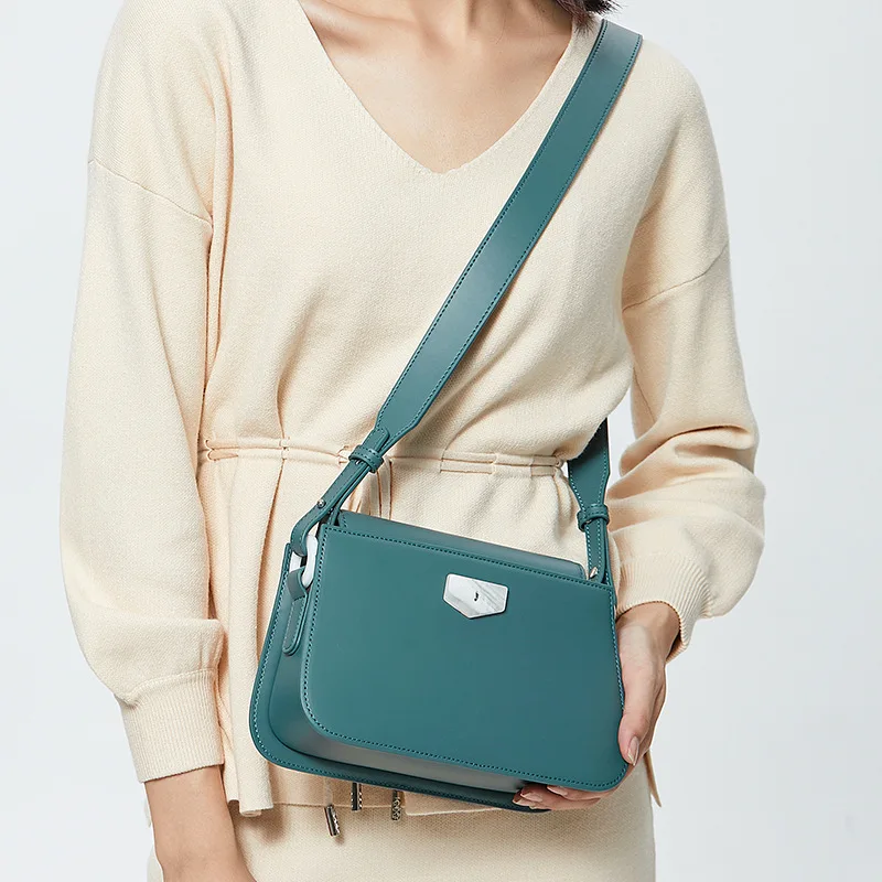 OUSSON 2021 New Design Soft Leather Crossbody Bag Fashion Elegant Small Square One-Shoulder Bag For Woman
OUSSON 2021 New Design Soft Leather Crossbody Bag Fashion Elegant Small Square One-Shoulder Bag For Woman