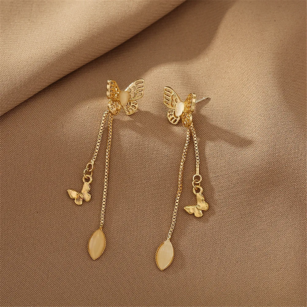 korean fashion S925 Silver Needle Opal Butterfly Tassel Earrings Butterfly Women's earrings drop earring alloy Stone jewelry
korean fashion S925 Silver Needle Opal Butterfly Tassel Earrings Butterfly Women's earrings drop earring alloy Stone jewelry