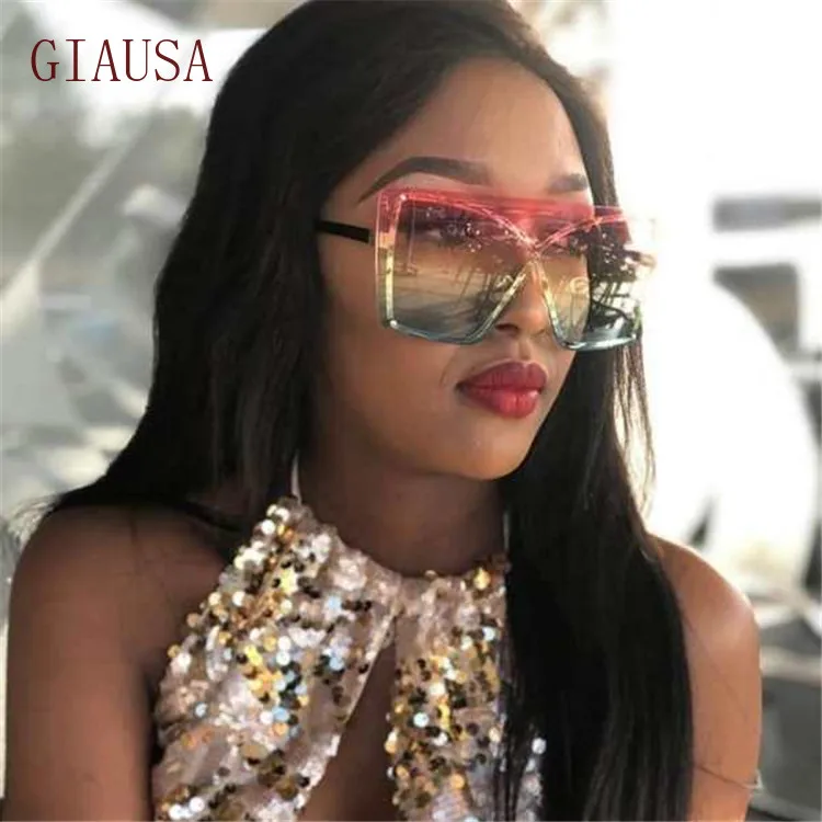 New progressive color large frame one-piece sunglasses are popular in Europe and America glasses
New progressive color large frame one-piece sunglasses are popular in Europe and America glasses