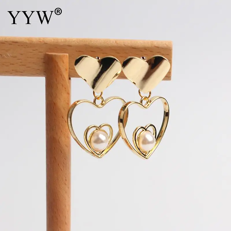 Love Earrings Metal Earrings Hollow Love Pearl Earrings Personalized Earrings Fashion All-Match Earrings For Female Daily Wear
Love Earrings Metal Earrings Hollow Love Pearl Earrings Personalized Earrings Fashion All-Match Earrings For Female Daily Wear