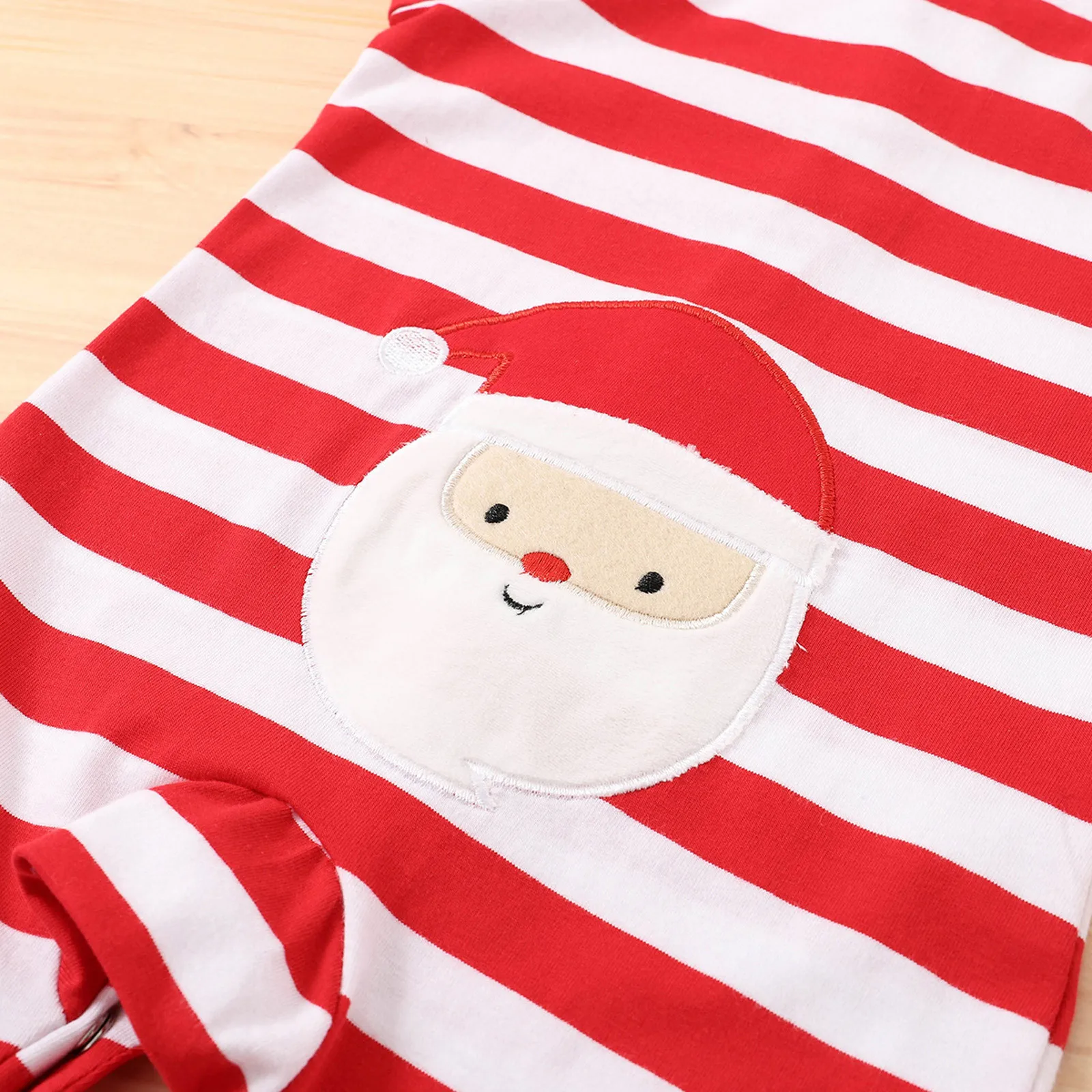 Christmas Romper Newborn Baby Girl Clothes Infant Boy Christmas Santa Striped Print Fleece Footed Long Sleeve Romper bebes 6-24M
Christmas Romper Newborn Baby Girl Clothes Infant Boy Christmas Santa Striped Print Fleece Footed Long Sleeve Romper bebes 6-24M