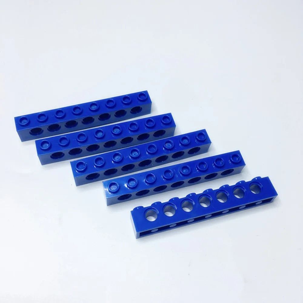 100 . Liftarm 1x8 5