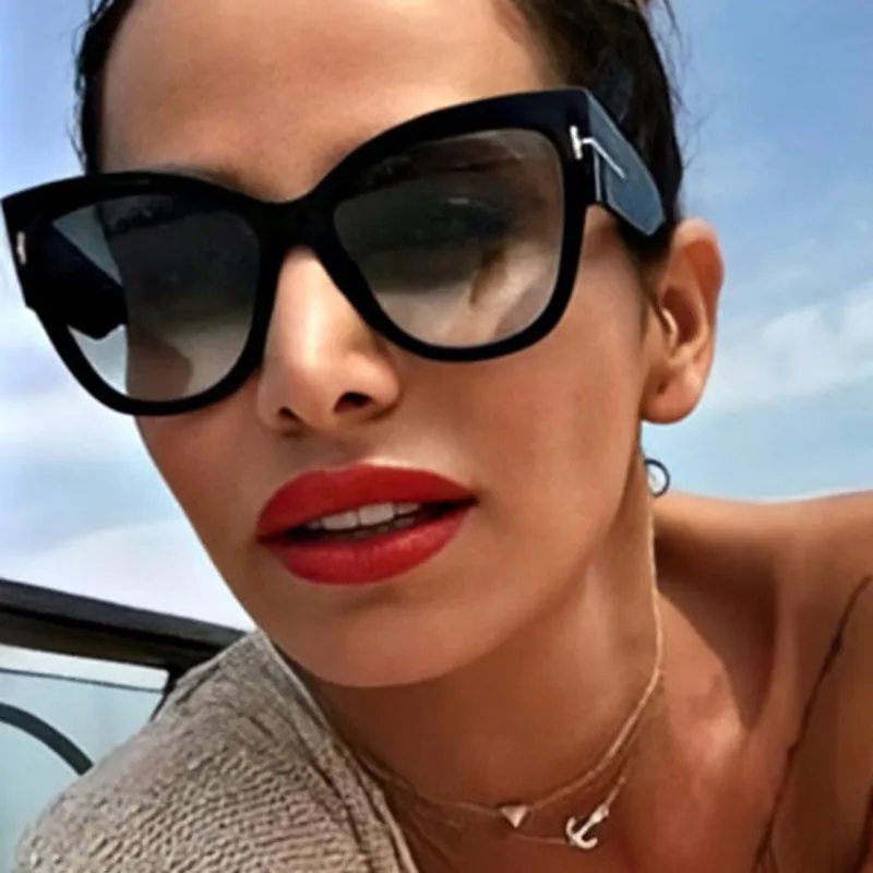New Fashion Brand Designer Cat Eye Women Sunglasses Female Gradient Points Sun Glasses Big Oculos feminino de sol UV400
New Fashion Brand Designer Cat Eye Women Sunglasses Female Gradient Points Sun Glasses Big Oculos feminino de sol UV400