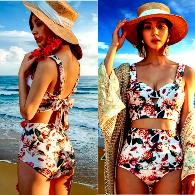 Женский купальник с чашками пуш-ап и цветочным принтом 
Женский купальник с чашками пуш-ап и цветочным принтом