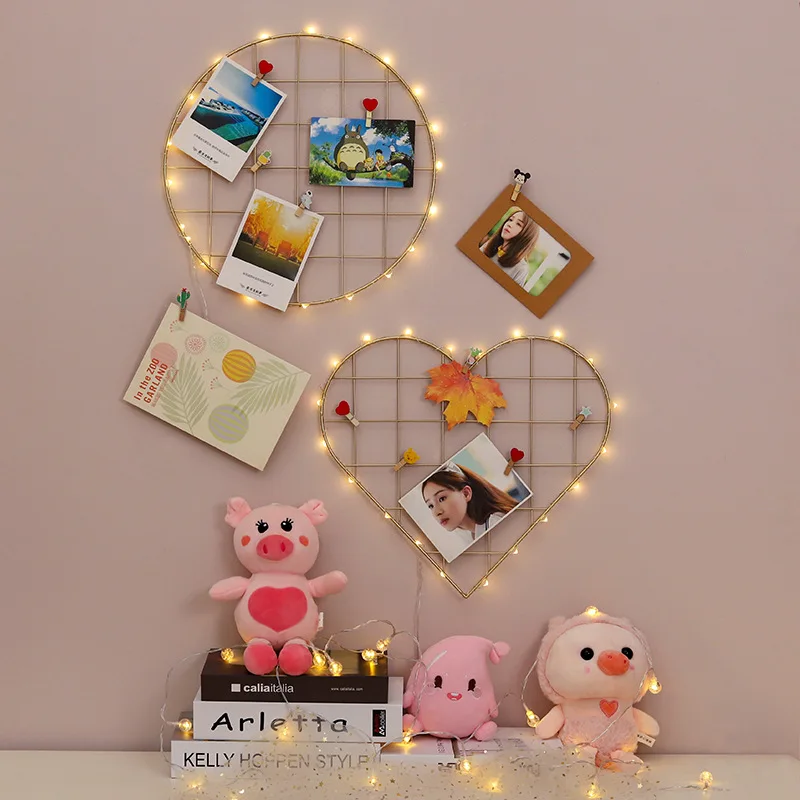 INS Iron Grid Decoration Photo Heart-Shape Metal Mesh DIY Wall Decor Photo Frame Postcard Pictures Display Shelf Art Mesh Frame
INS Iron Grid Decoration Photo Heart-Shape Metal Mesh DIY Wall Decor Photo Frame Postcard Pictures Display Shelf Art Mesh Frame