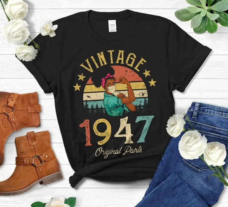Vintage 1947 Original Parts T-shirt African American woman with mask 74th birthday color printed shirt100% cotton direct mail
Vintage 1947 Original Parts T-shirt African American woman with mask 74th birthday color printed shirt100% cotton direct mail