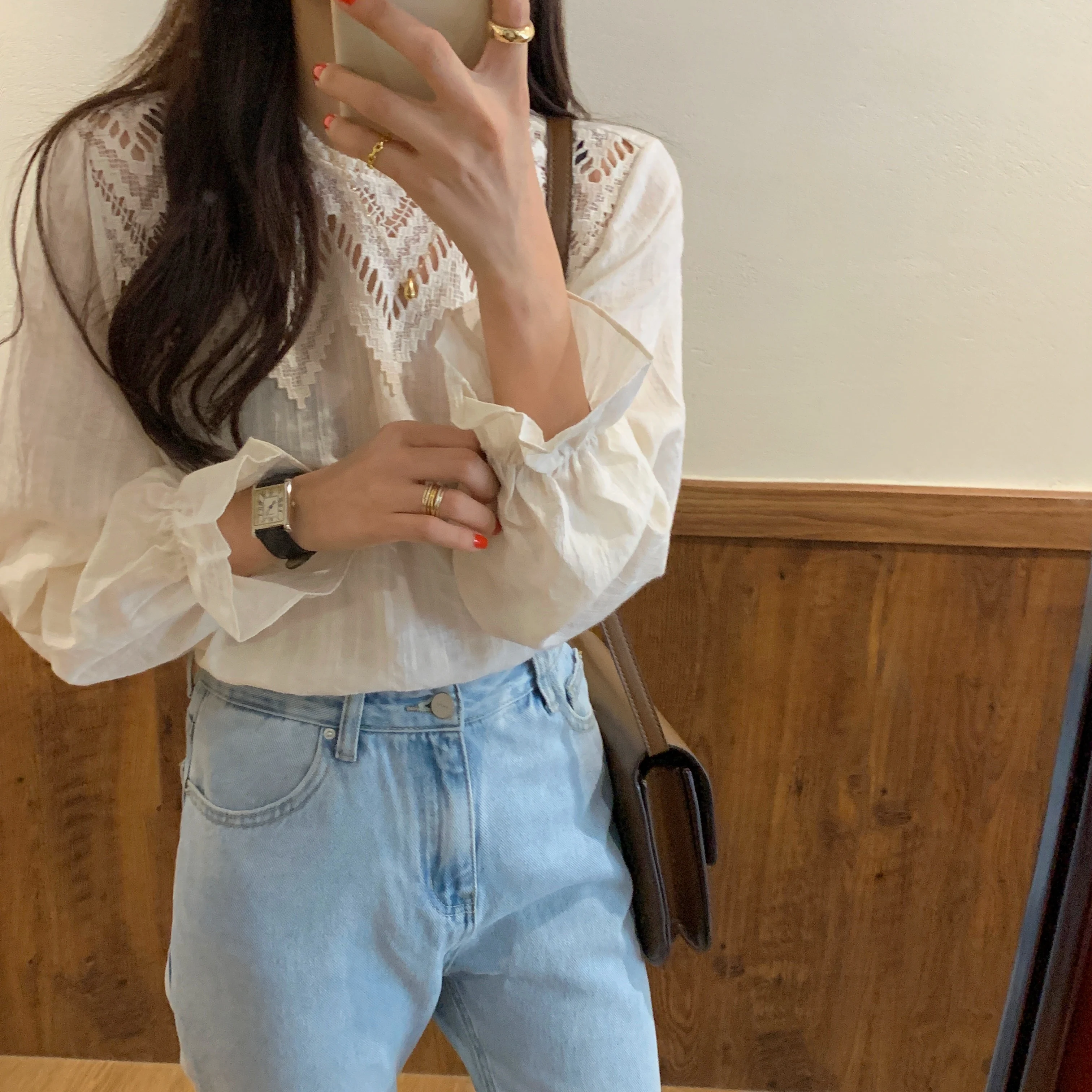 

Comelsexy Apricot All Match Hollow Out Streetwear Femme Blouses 2021 Hot Lace Ruffles Chic Gentle Girls Loose Tops Shirts