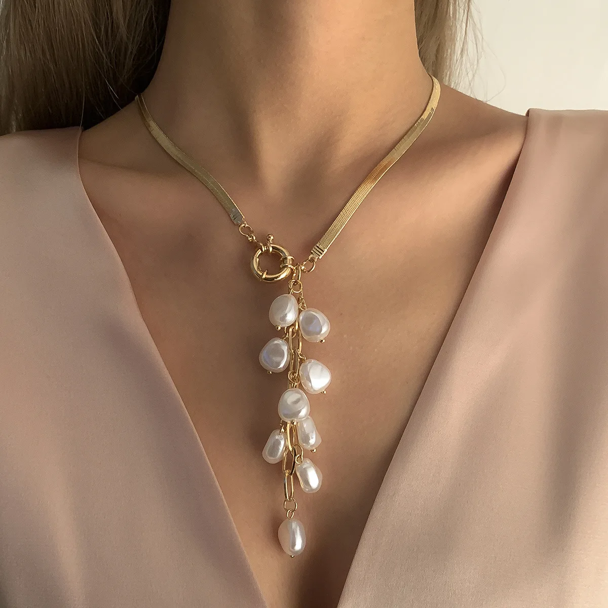 

Trendy Punk Long Statement Gold Color Baroque Pearls Modern Women Bridal Wedding Party Necklaces Sweater Chains Jewelry