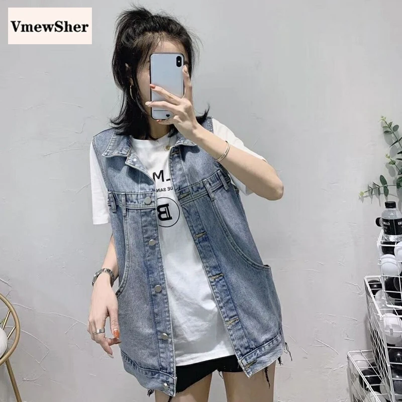 VmewSher New Spring Vintage Women Vest Sleeveless Denim Jacket Famale Summer Fashion Single Breasted Solid Chic Jean Waistcoat
VmewSher New Spring Vintage Women Vest Sleeveless Denim Jacket Famale Summer Fashion Single Breasted Solid Chic Jean Waistcoat
