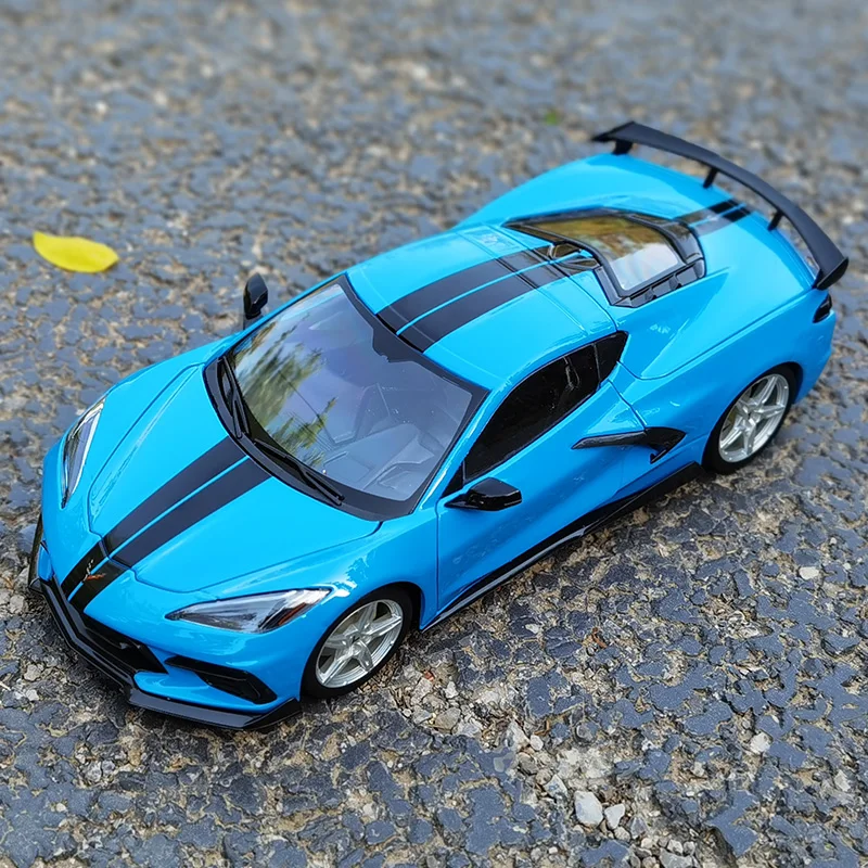 Maisto 1:18 2020 Chevrolet Corvette C8 blue Simulated Sports Car Alloy Retro Car Model Classic Car Model Car Decoration
Maisto 1:18 2020 Chevrolet Corvette C8 blue Simulated Sports Car Alloy Retro Car Model Classic Car Model Car Decoration