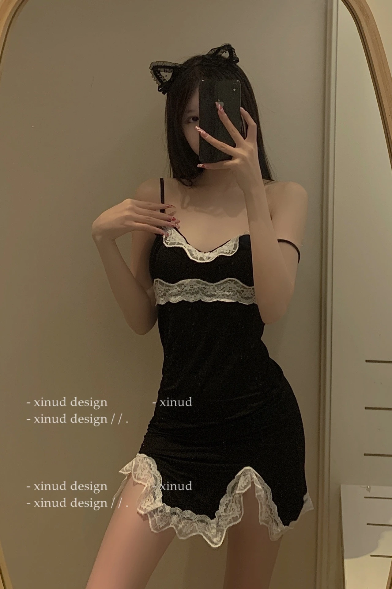 Women's Sweet and Sexy V-neck Lace Pajamas Spring 2021 New Sling Pajamas Cosplay Set
Women's Sweet and Sexy V-neck Lace Pajamas Spring 2021 New Sling Pajamas Cosplay Set
