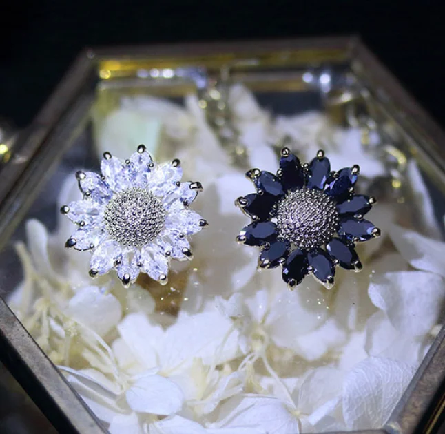 High-grade diamond buttons coat dress Joker diamond female buttons Crystal buttons diy flowers
High-grade diamond buttons coat dress Joker diamond female buttons Crystal buttons diy flowers