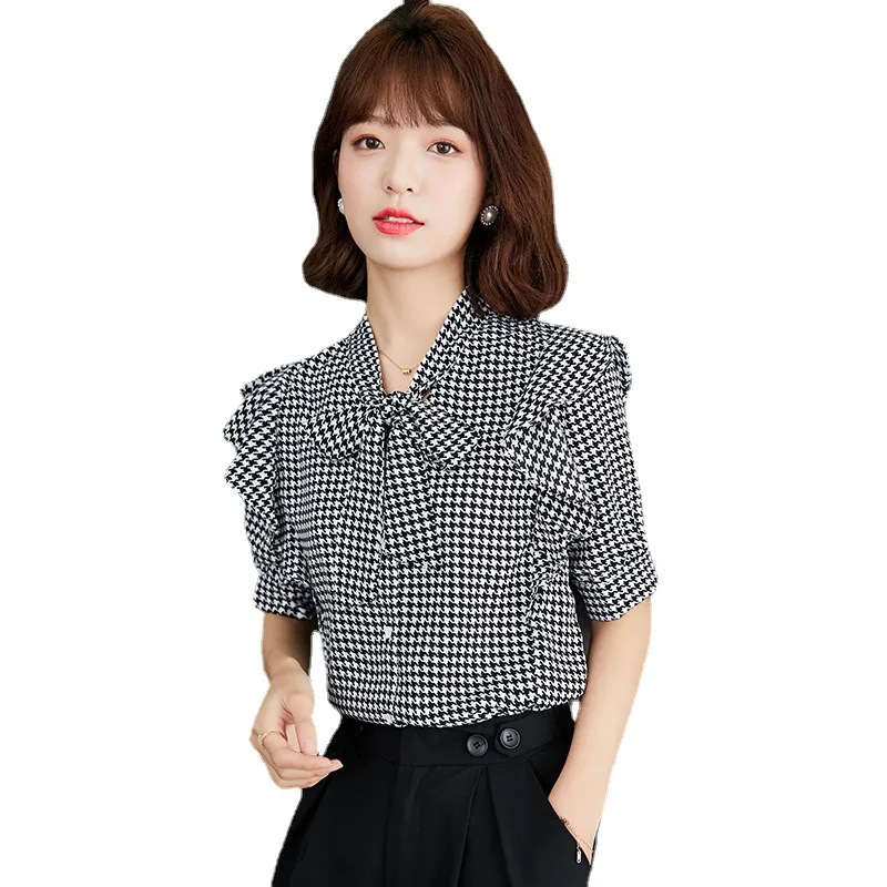 2021 summer new style loose and thin ribbon bow tie shirt design sense niche plaid chiffon top women
2021 summer new style loose and thin ribbon bow tie shirt design sense niche plaid chiffon top women