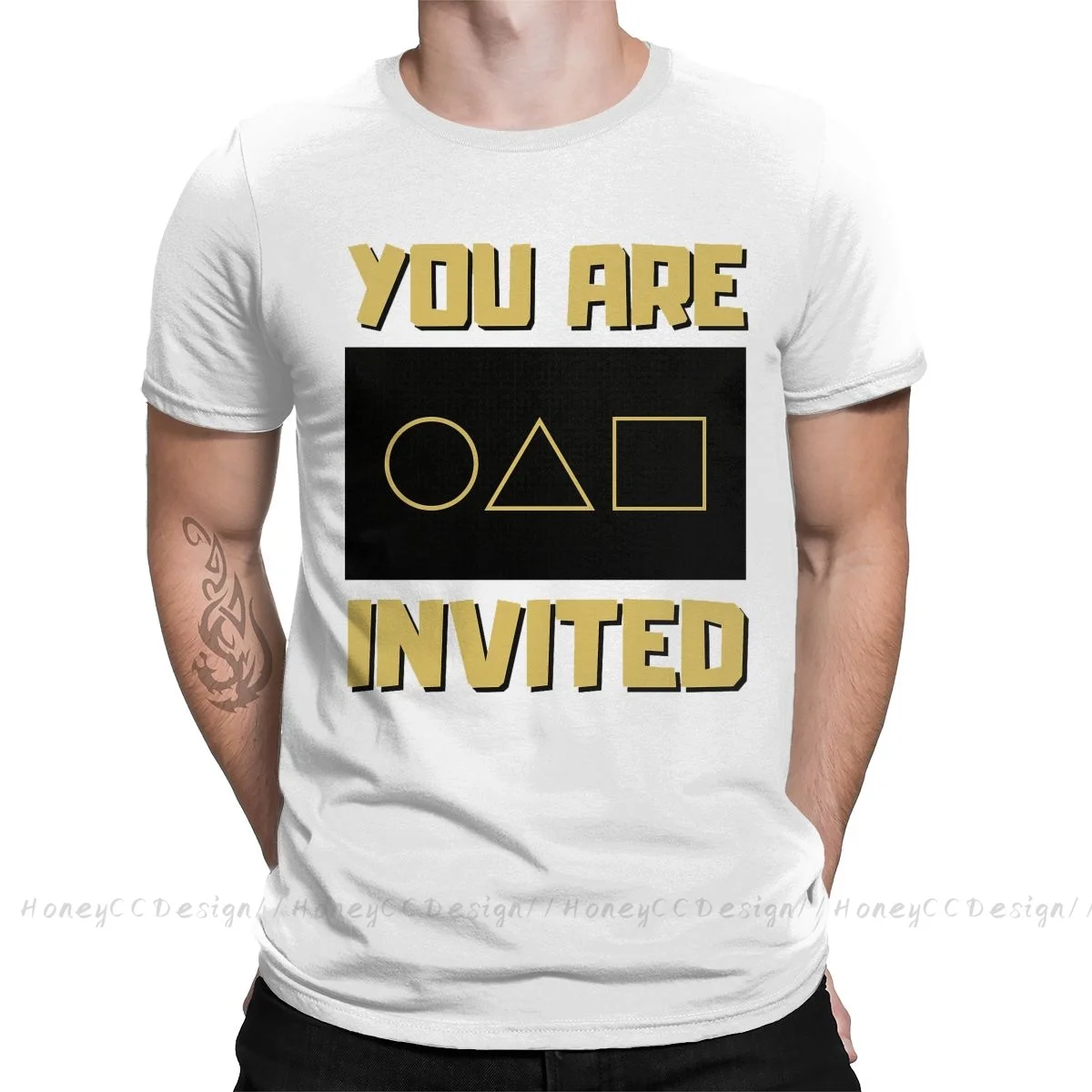 Корейская ТВ-серия 2021 Новое поступление футболка игра кальмар вас приглашают уникальный дизайн рубашка с круглым вырезом хлопковая Мужска...
Корейская ТВ-серия 2021 Новое поступление футболка игра кальмар вас приглашают уникальный дизайн рубашка с круглым вырезом хлопковая Мужска...