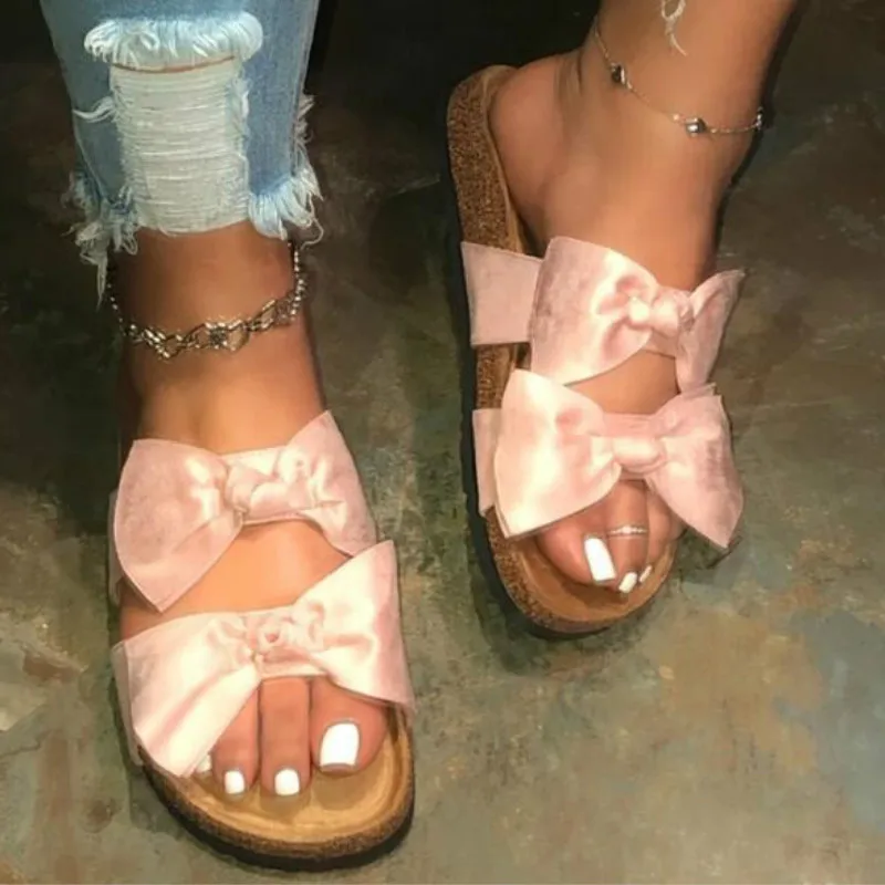 2019 New Summer Women Sandals Bow Flat Bottom Ladies Beach Shoes Slippers Outdoor Wild Fashion Student Home Slippers
2019 New Summer Women Sandals Bow Flat Bottom Ladies Beach Shoes Slippers Outdoor Wild Fashion Student Home Slippers