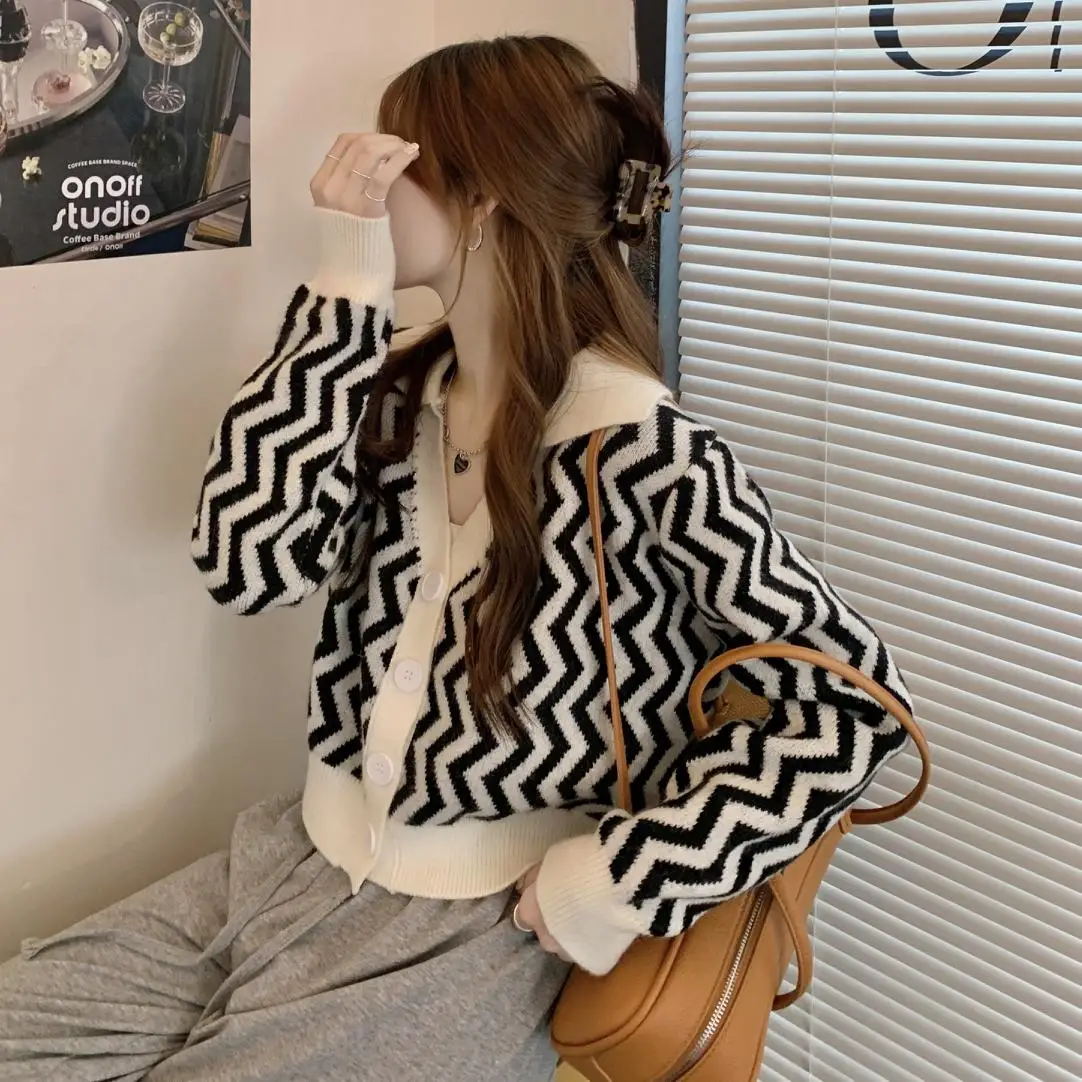 Young &Sweet Sweater ladies 2022 autumn and winter zebra pattern women's cardigan jacket bat-shaped fashion short loose wild
Young &Sweet Sweater ladies 2022 autumn and winter zebra pattern women's cardigan jacket bat-shaped fashion short loose wild