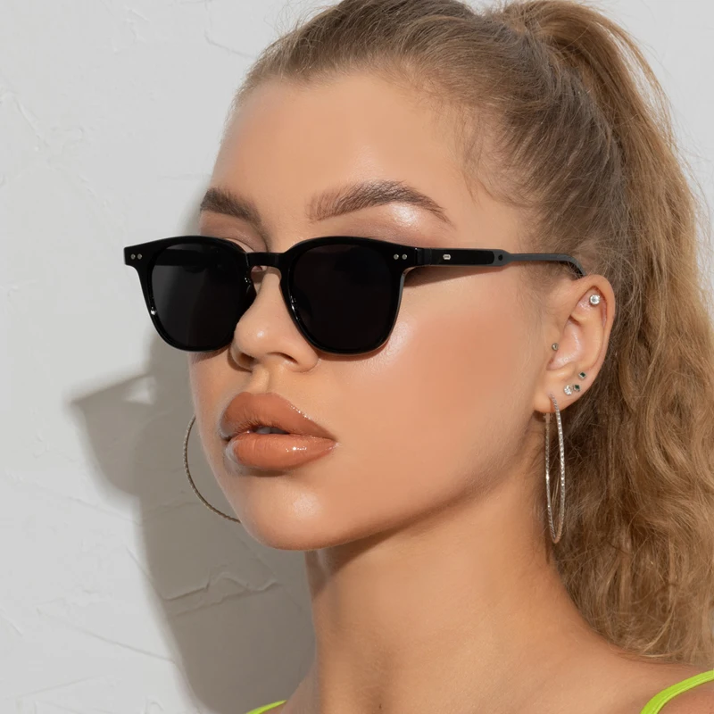 New Fashion Sunglasses Women Vintage Cat Eye Classic Vintage Sun Glasses Female Oculos De Sol Feminino UV400
New Fashion Sunglasses Women Vintage Cat Eye Classic Vintage Sun Glasses Female Oculos De Sol Feminino UV400