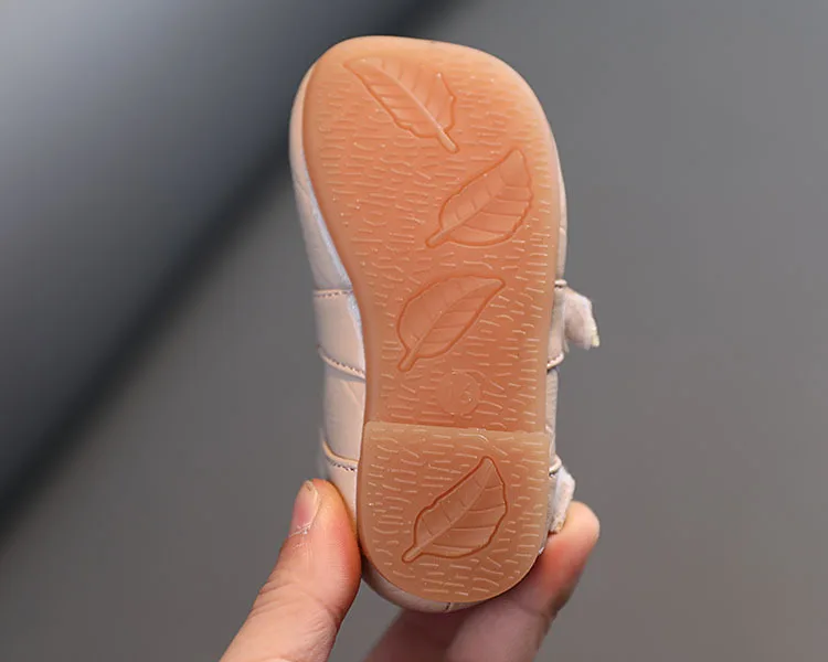Spring Girls Casual Single Shoe Princess Soft-soled Small Leather Shoes Solid Color Toddler Girls Shoes
Spring Girls Casual Single Shoe Princess Soft-soled Small Leather Shoes Solid Color Toddler Girls Shoes