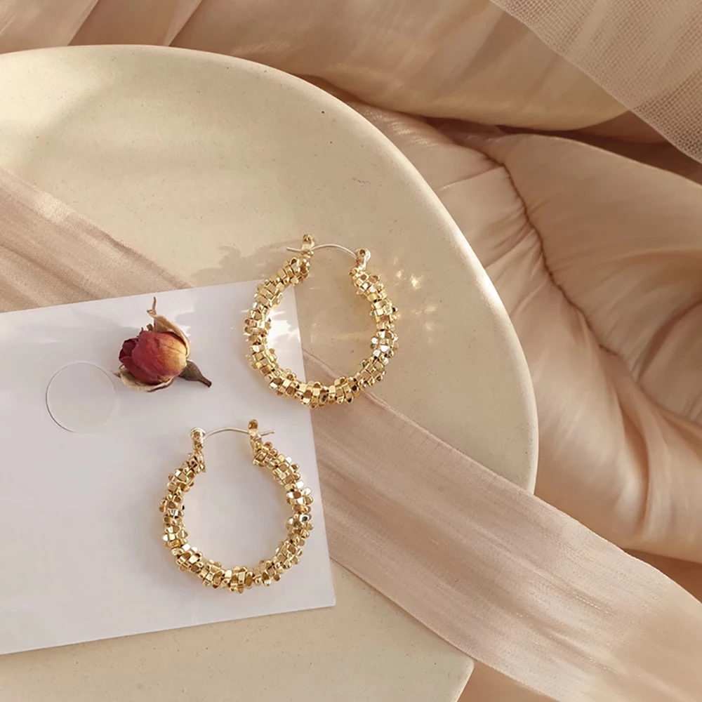 Ghidbk Simple Vintage Gold Color Geometric Metal Circle Hoop Earrings For Women Shiny Holiday Girls Party Huggie Earring Jewelry
Ghidbk Simple Vintage Gold Color Geometric Metal Circle Hoop Earrings For Women Shiny Holiday Girls Party Huggie Earring Jewelry